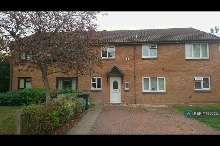 2 Bedroom Terraced House To Rent In Bowes Road, Thatcham, RG19