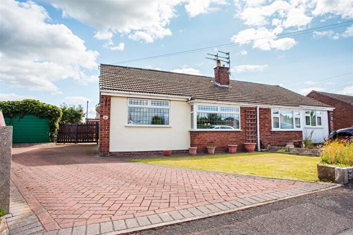 2 Bedroom Semi-Detached Bungalow For Sale In Alderley Road, Thelwall, Warrington, WA4