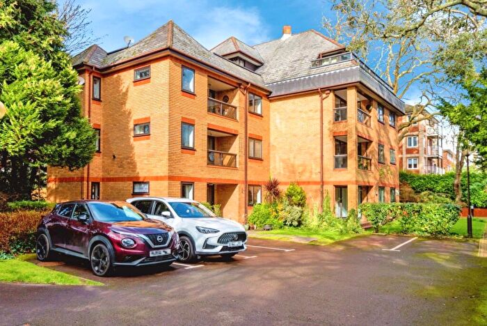 2 Bedroom Flat For Sale In Northlands Road, Southampton, Hampshire, SO15