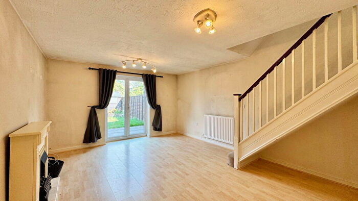 2 Bedroom Terraced House For Sale In Richmond Avenue, Thatcham, RG19