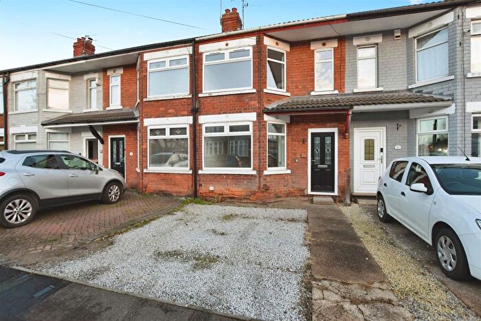 3 Bedroom Terraced House For Sale In Airmyn Avenue, Hull, HU3