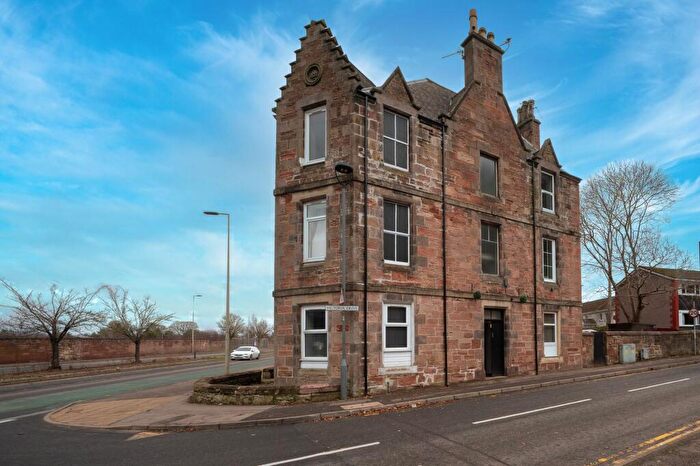 1 Bedroom Flat For Sale In Millburn Road, Inverness, IV2