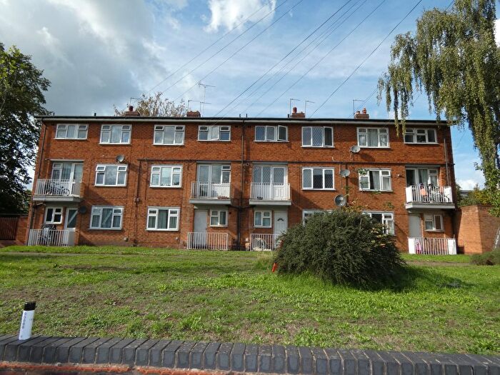 3 Bedroom Maisonette For Sale In Perry Villa Drive, Birmingham, B42