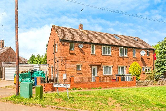 3 Bedroom Semi-Detached House For Sale In Essex Place, Kettering, NN15