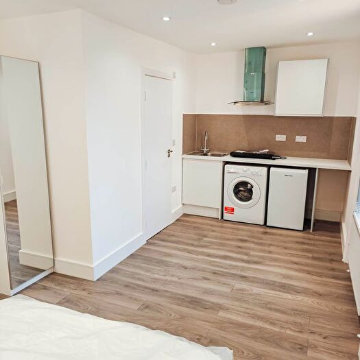 Studio To Rent In Florence Road, Ealing, W5