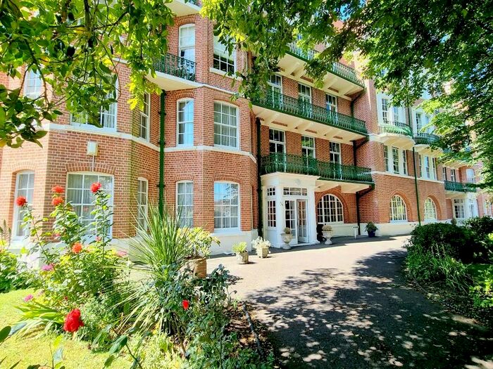 4 Bedroom Flat To Rent In Hartington Place, Eastbourne, East Sussex, BN21