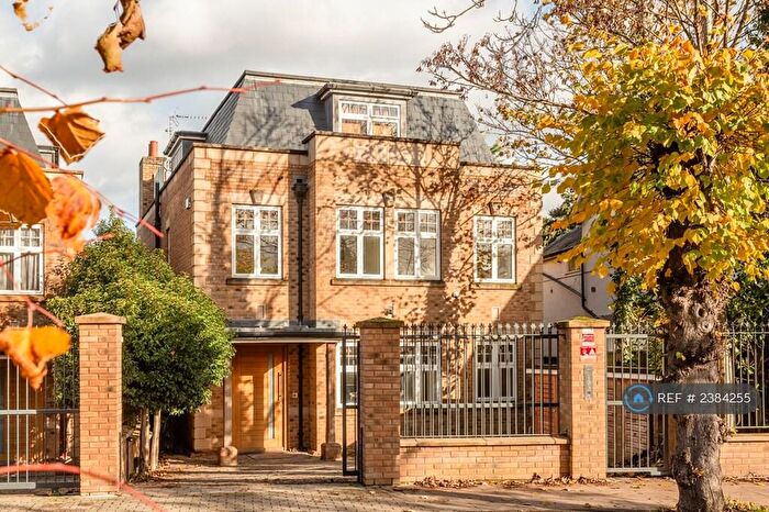 5 Bedroom Detached House To Rent In Tenterden Grove, London, NW4