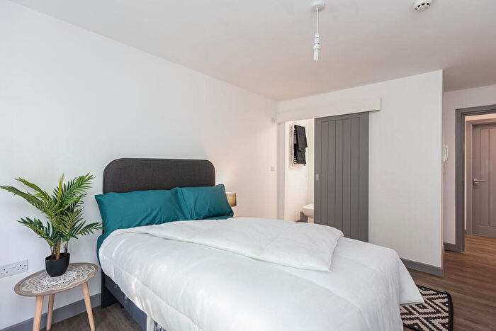 1 Bedroom Apartment To Rent In Old Chester Road, CH42