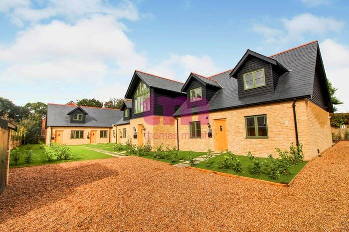 2 Bedroom Apartment To Rent In The Dell Mews, College Avenue, Grays, RM17