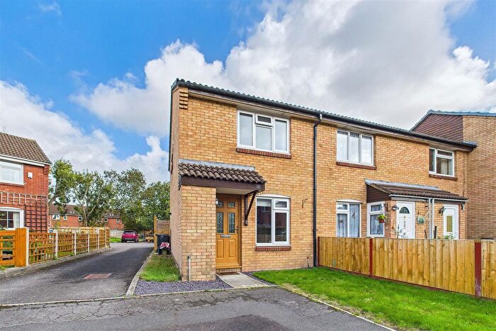 2 Bedroom End Of Terrace House For Sale In Newlands Green, Clevedon, BS21