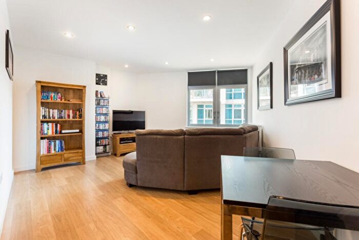 2 Bedroom Apartment To Rent In Coral Apartments, E14