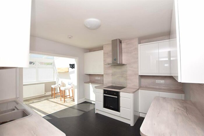 5 Bedroom Semi-Detached House To Rent In , Conygre Road, BS34