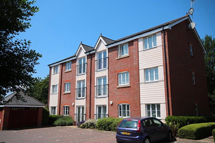 2 Bedroom Flat To Rent In Dextor Close, Canterbury, CT2
