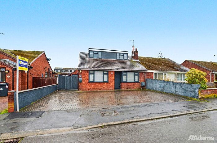 4 Bedroom Semi-detached Bungalow For Sale In Cedar Avenue, Sutton Weaver, WA7