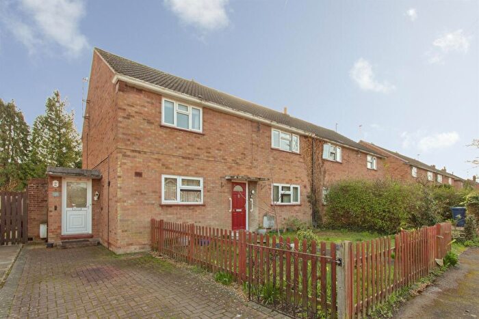 2 Bedroom Maisonette For Sale In Drayton Road, Cambridge, CB1