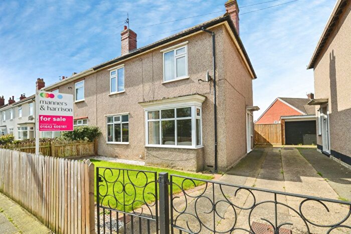 4 Bedroom Semi Detached House For Sale In Albany Road, Stockton-On-Tees, TS20