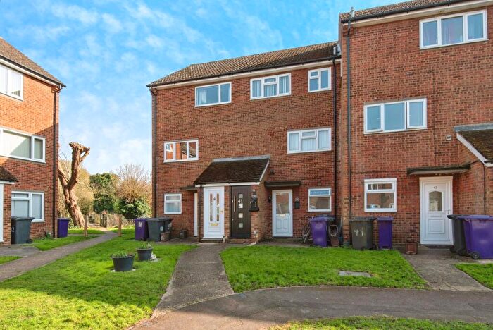 2 Bedroom Maisonette For Sale In Icknield Close, Ickleford, Hitchin, SG5