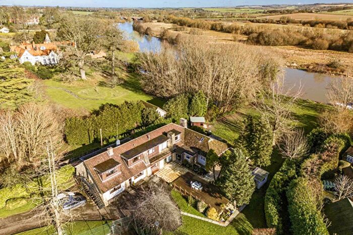 5 Bedroom Detached House For Sale In River Acres, Moulsford, OX10