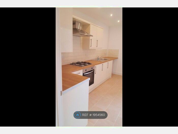 4 Bedroom Terraced House To Rent In Bute Street, Treochy, CF42