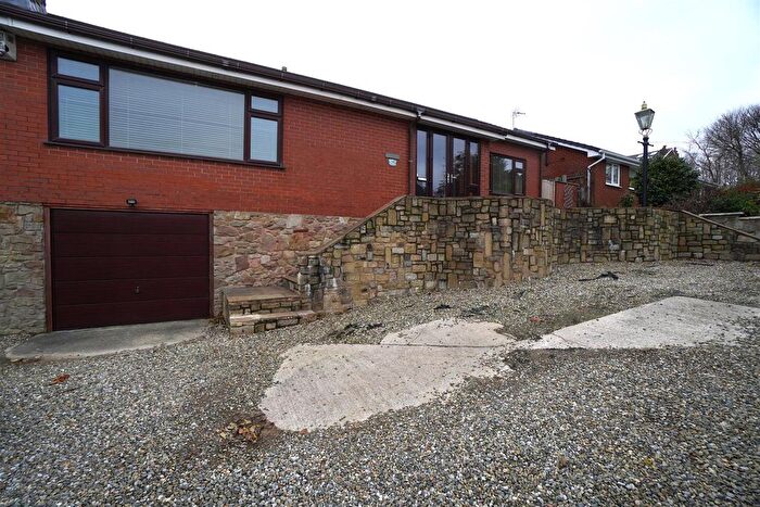 3 Bedroom Detached Bungalow To Rent In Wigan Road, Aspull, Wigan, WN2