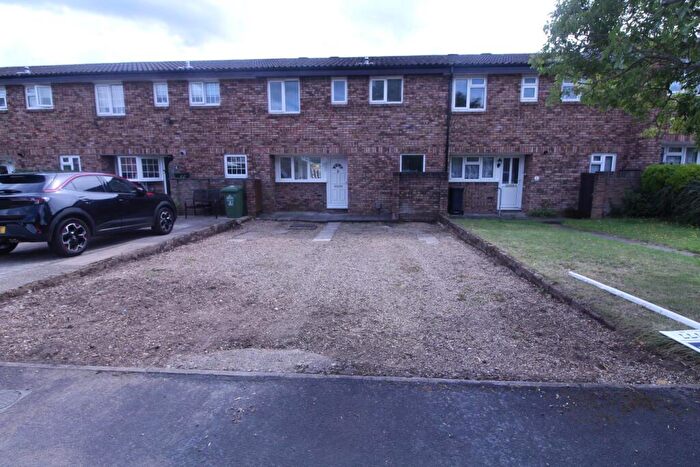 3 Bedroom Terraced House To Rent In Glamis Close, Cheshunt, EN7