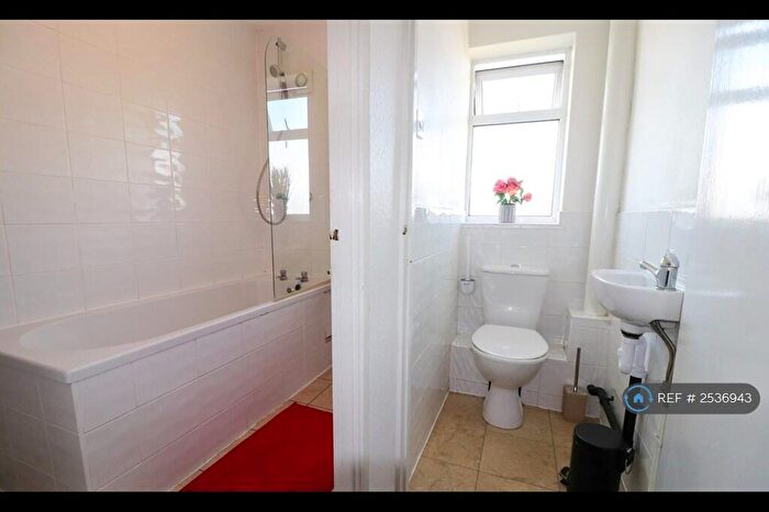 4 Bedroom Terraced House To Rent In Chennells, Hatfield, AL10