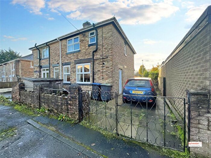 3 Bedroom Semi-Detached House For Sale In Park View, Consett, DH8