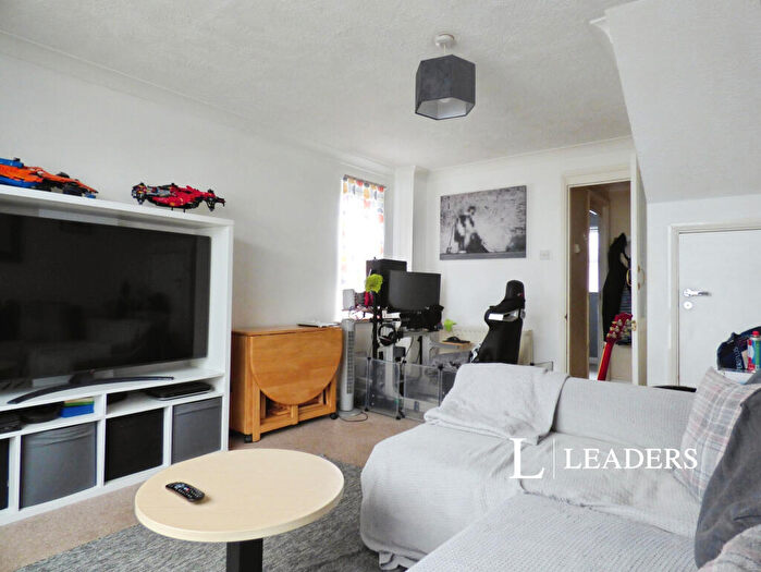 2 Bedroom End Of Terrace House To Rent In Buttermere Way, BN17