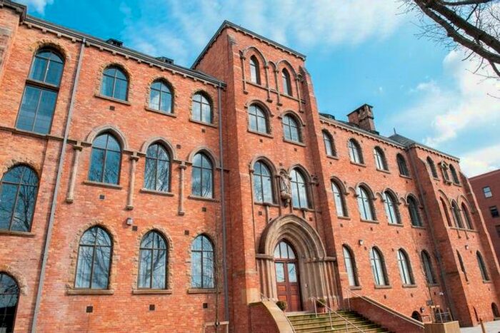 1 Bedroom Flat To Rent In The Belltower, The Court, Clarendon Quarter, Leeds, LS3
