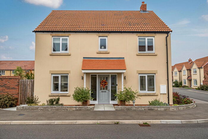 4 Bedroom Detached House For Sale In Smeaton Way, Melksham, SN12