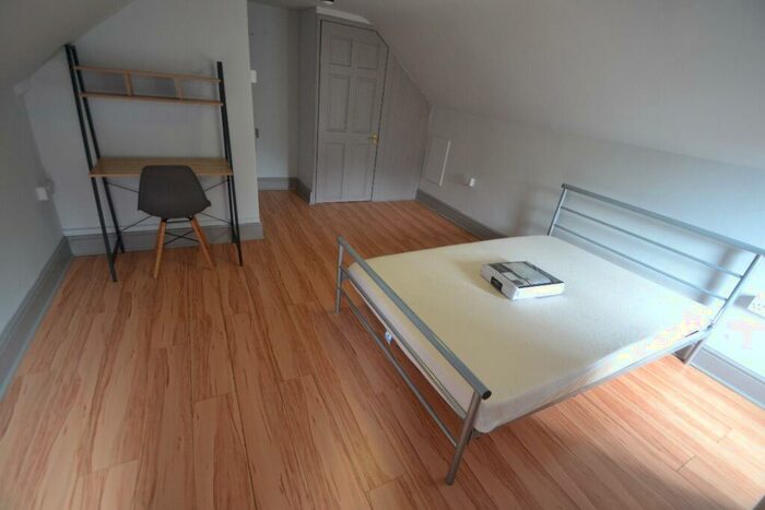 8 Bedroom Flat To Rent In Forest Road East, Arboretum, Nottingham, NG1