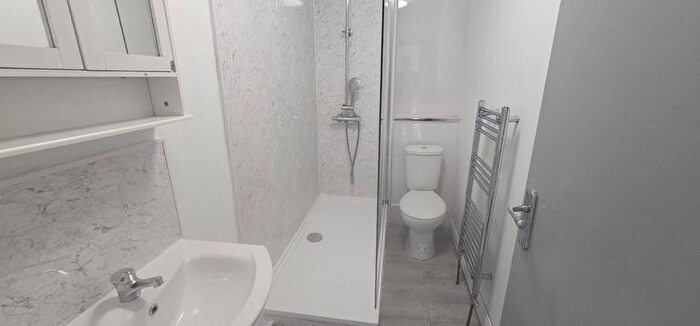 6 Bedroom Terraced House To Rent In Ash Crescent, Leeds, West Yorkshire, LS6