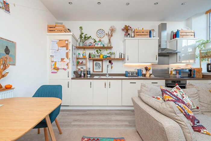 2 Bedroom Flat For Sale In Captains House, Fishponds, BS16