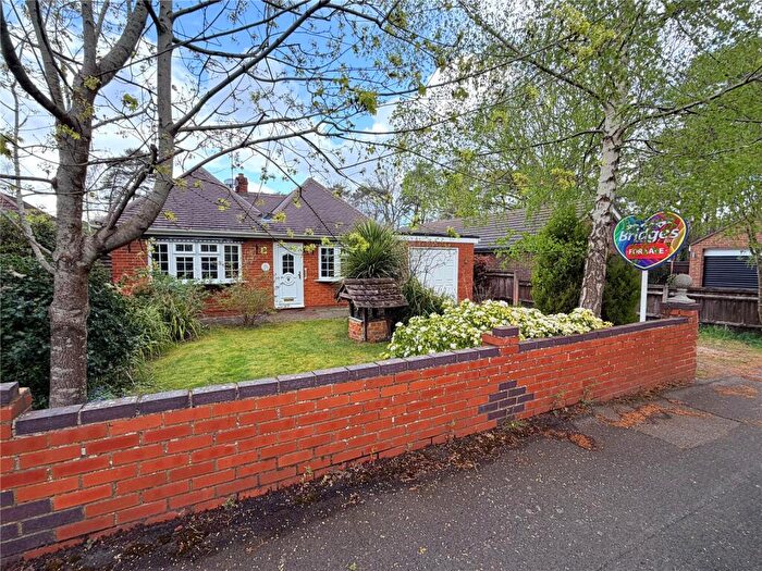 2 Bedroom Bungalow For Sale In Westover Road, Fleet, Hampshire, GU51
