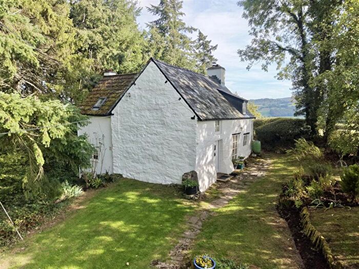 3 Bedroom House For Sale In Old Forest Road, Clyro, HR3