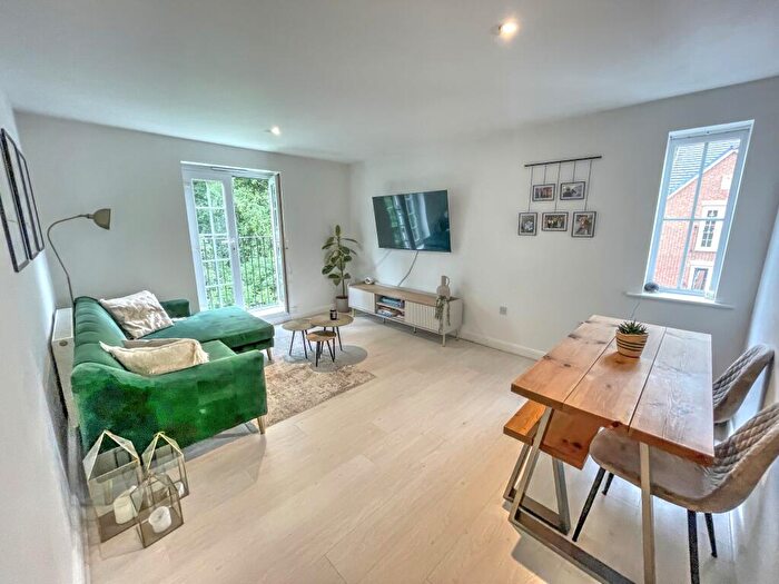 2 Bedroom Flat For Sale In Godolphin Close, Manchester, M30