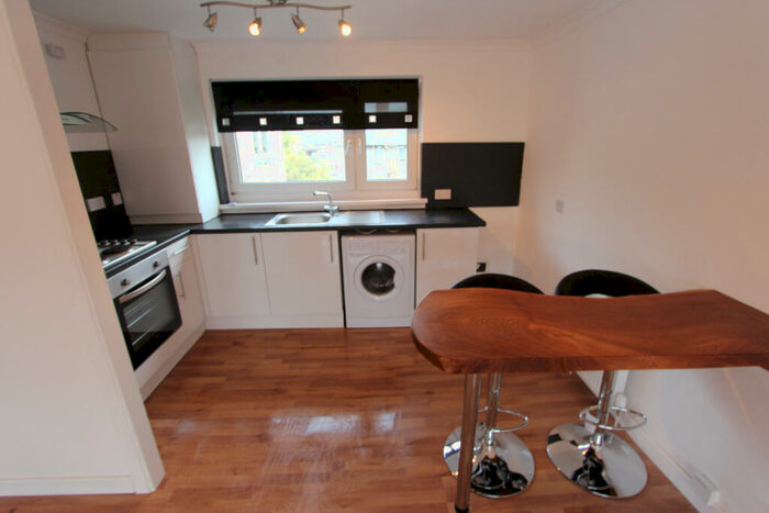 1 Bedroom Apartment To Rent In Arden Court, Hamilton, ML3
