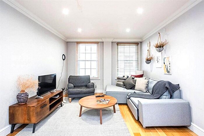 2 Bedroom Mews To Rent In Cornwall Terrace Mews, Regents Park, London, NW1