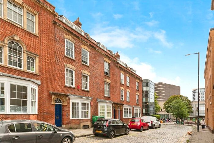 1 Bedroom Flat For Sale In Gloucester Street, St. Pauls, Bristol, BS2