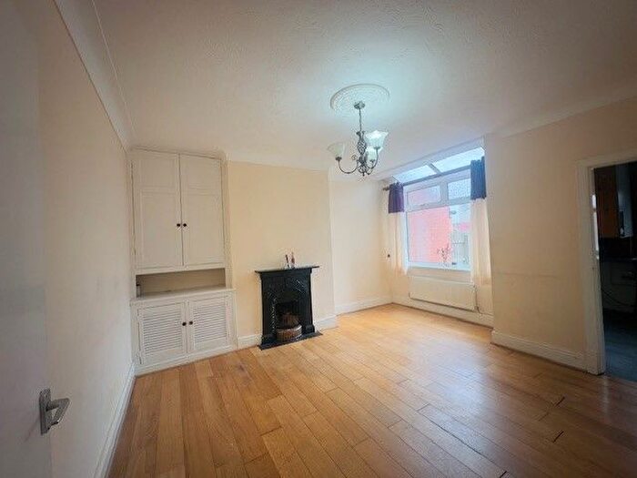 3 Bedroom Semi-Detached House To Rent In Beech Street South, Preston, PR1