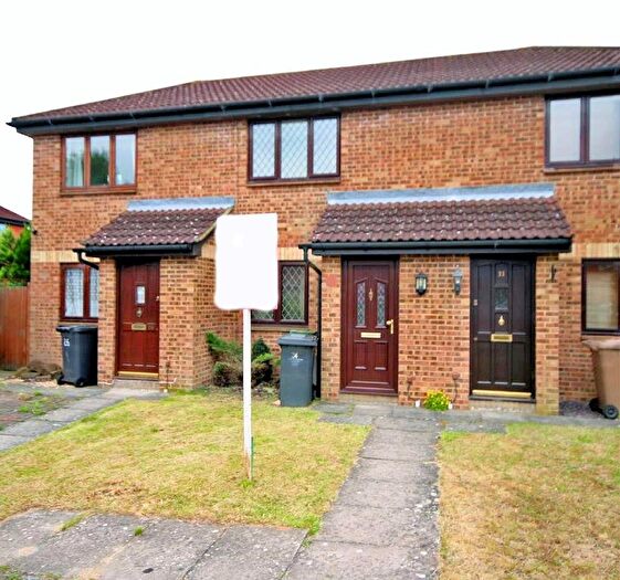 1 Bedroom Terraced House To Rent In Elveden Close, Luton, LU2
