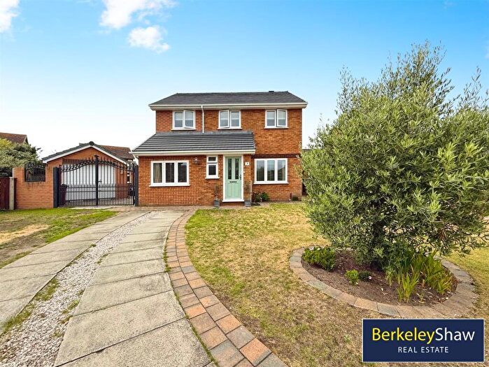 3 Bedroom Detached House For Sale In Langley Close, Hightown, Liverpool, L38