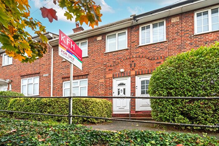 4 Bedroom Terraced House For Sale In Nimrod Road, Tooting, London, SW16