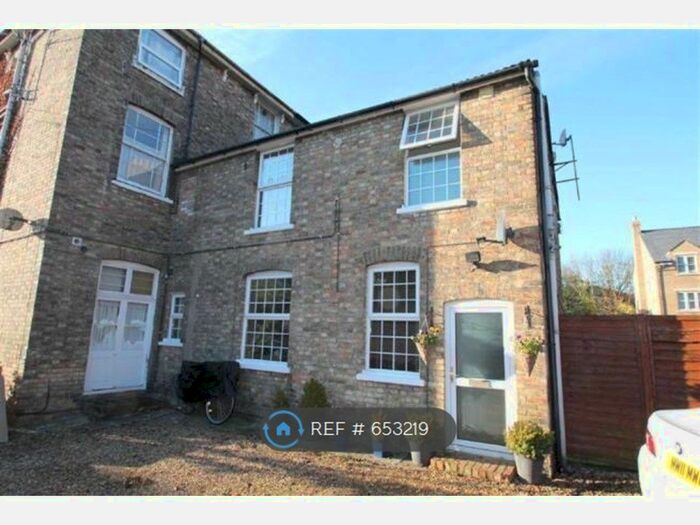 1 Bedroom Flat To Rent In Woburn Road, Bedford MK40