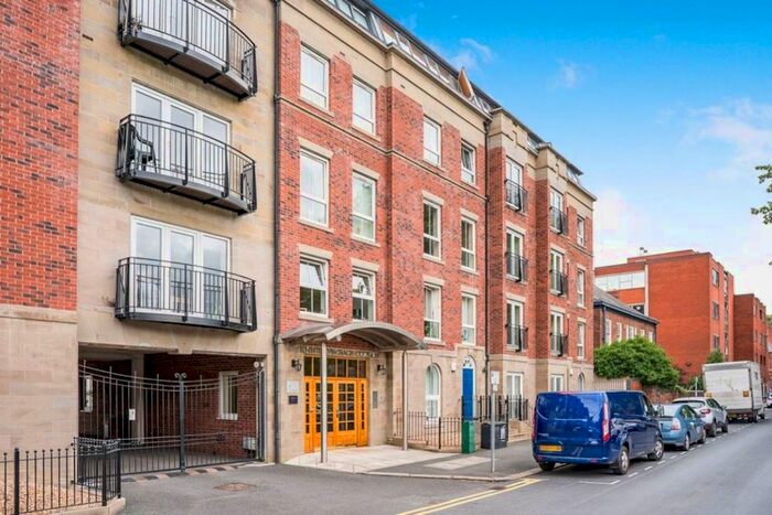 2 Bedroom Flat To Rent In Palmyra Square North, Warrington, WA1