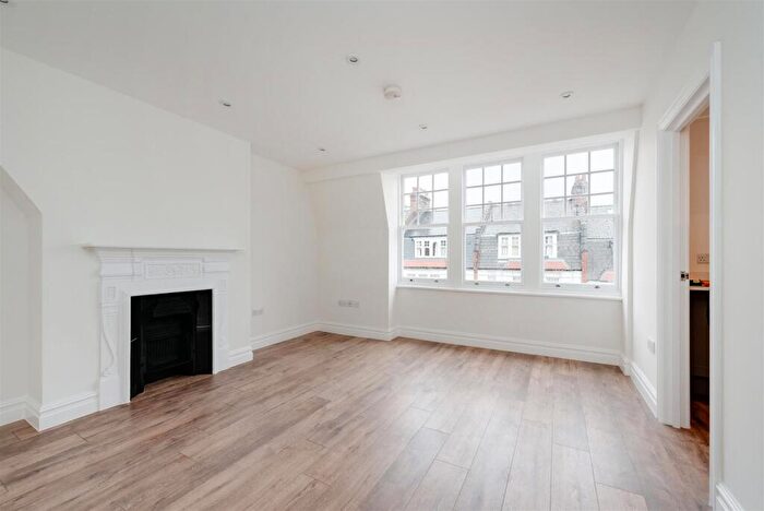 2 Bedroom Apartment For Sale In Glenmore Road, Belsize Park, NW3