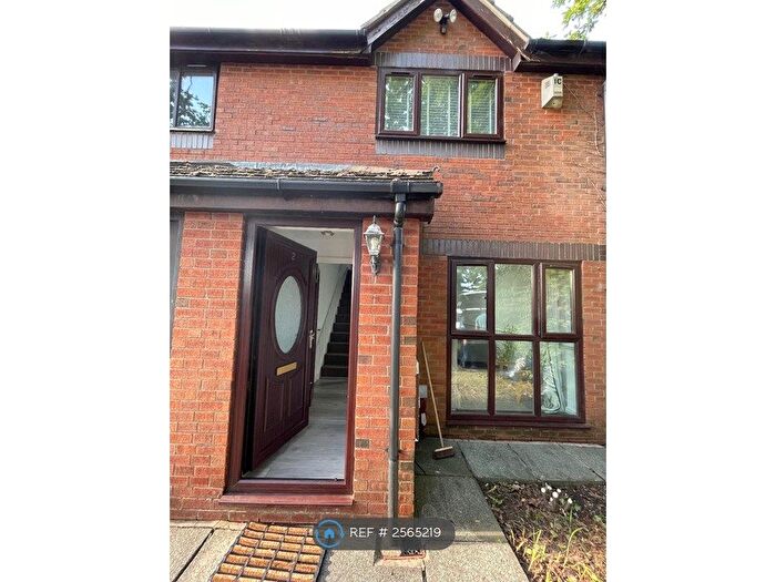 2 Bedroom End Of Terrace House To Rent In Dobbinetts Lane, Manchester, M23