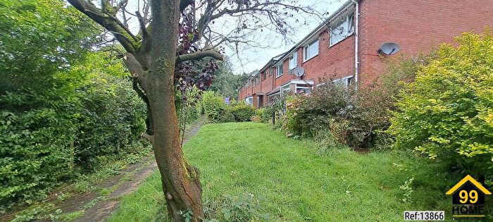 3 Bedroom Terraced House To Rent In Knott Lanes, Bardsley, United Kingdom, OL8
