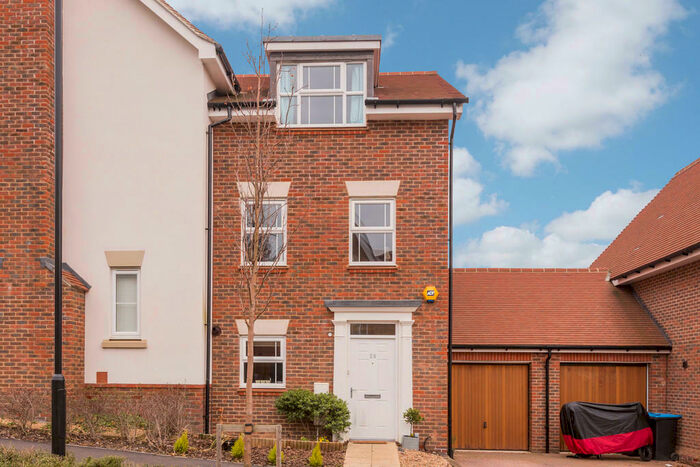 4 Bedroom Semi-Detached House To Rent In Trubwick Avenue, Haywards Heath, RH16