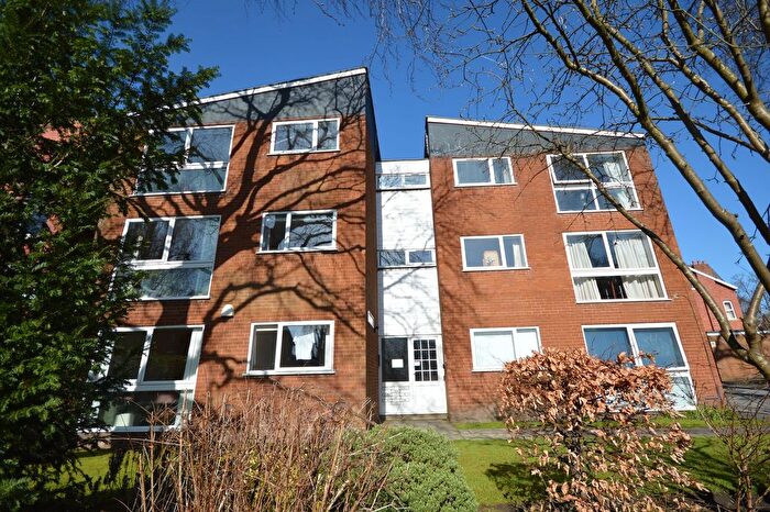 1 Bedroom Flat For Sale In Cranbourne Road, Stockport, SK4